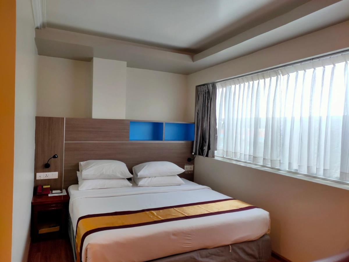 Hotel Grand United - Ahlone Branch Янгон Екстериор снимка