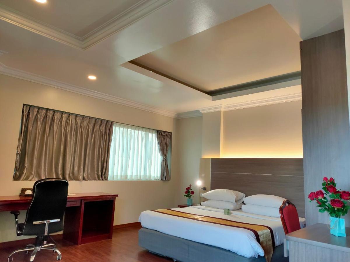 Hotel Grand United - Ahlone Branch Янгон Екстериор снимка