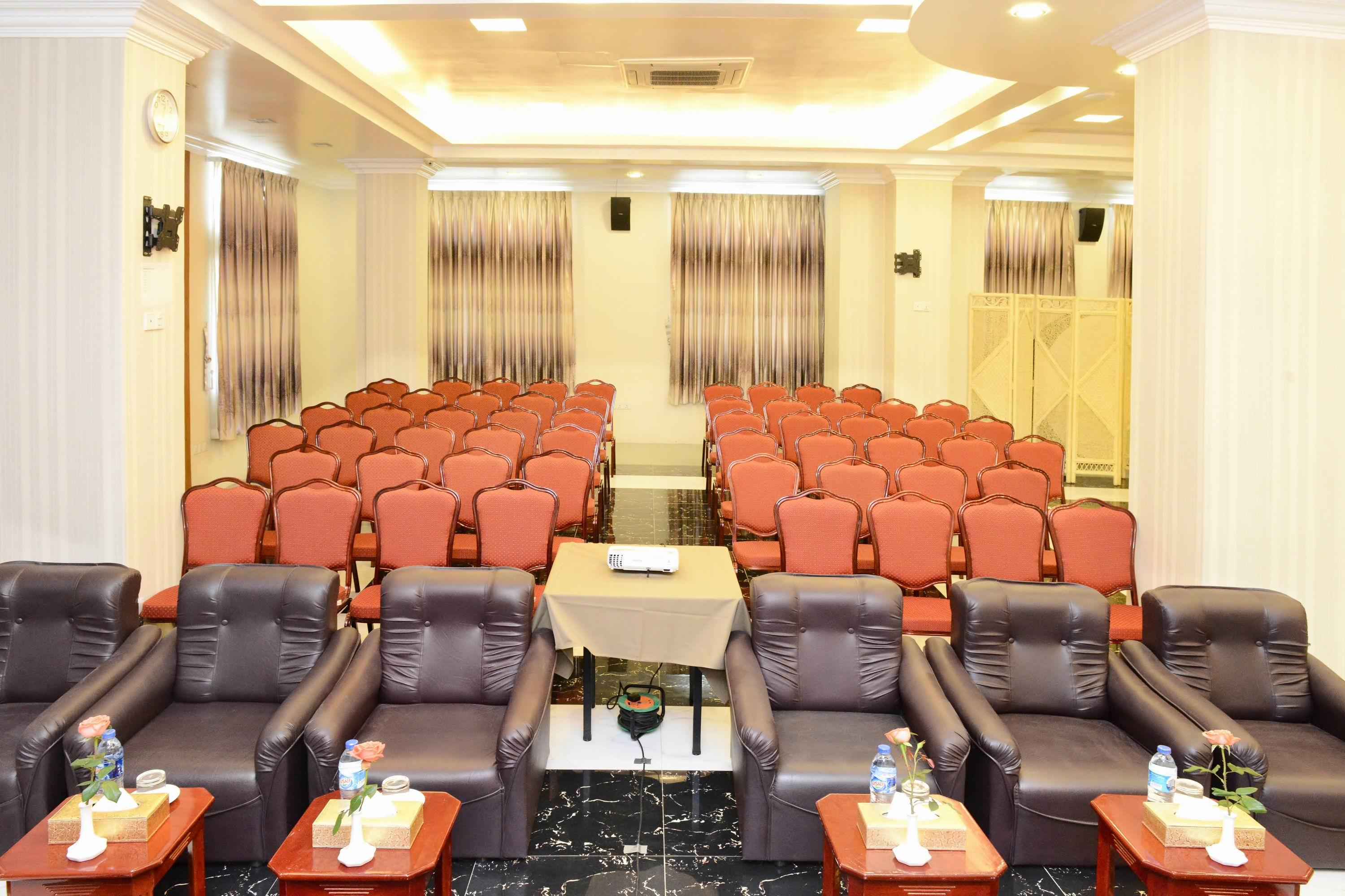 Hotel Grand United - Ahlone Branch Янгон Екстериор снимка