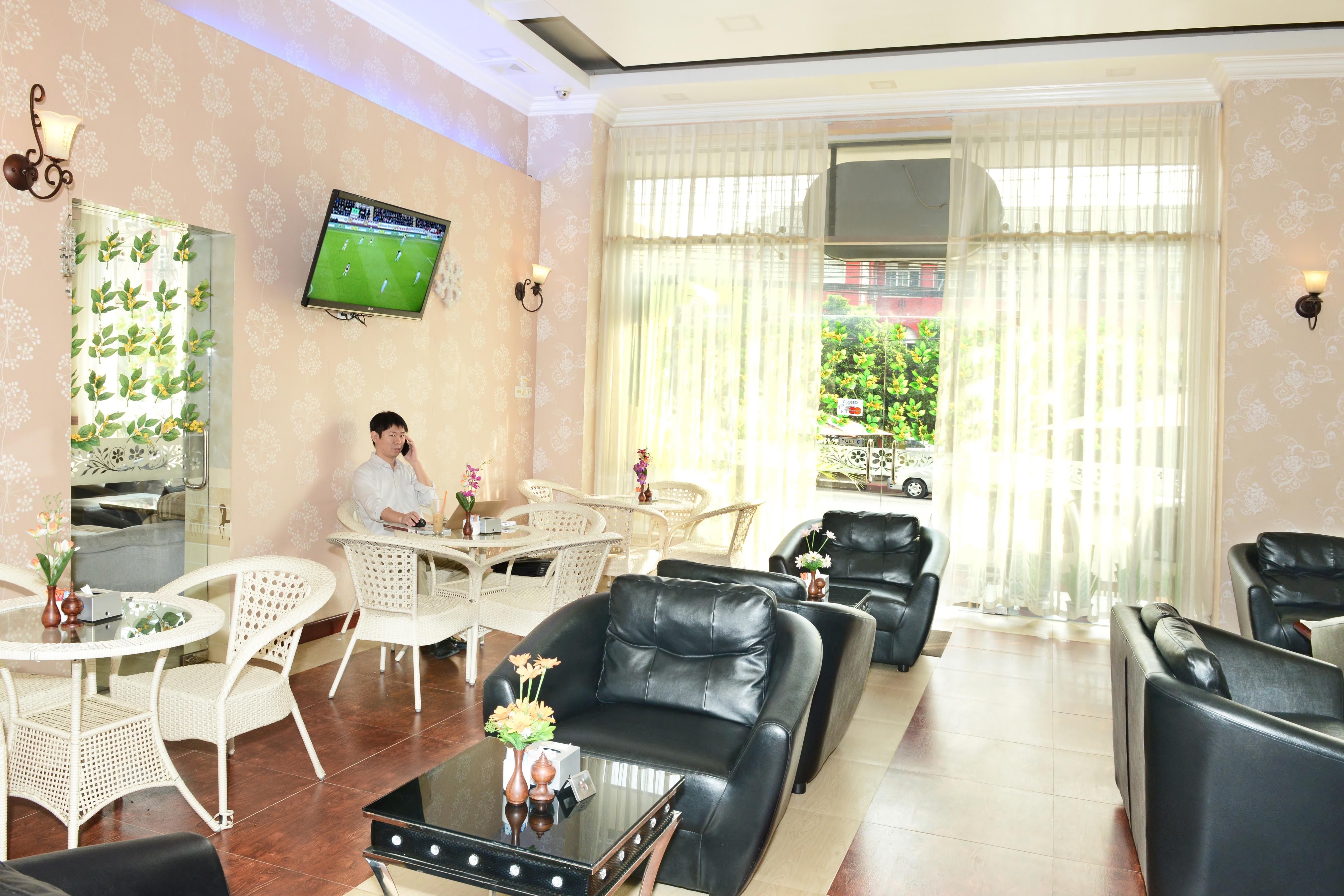 Hotel Grand United - Ahlone Branch Янгон Екстериор снимка