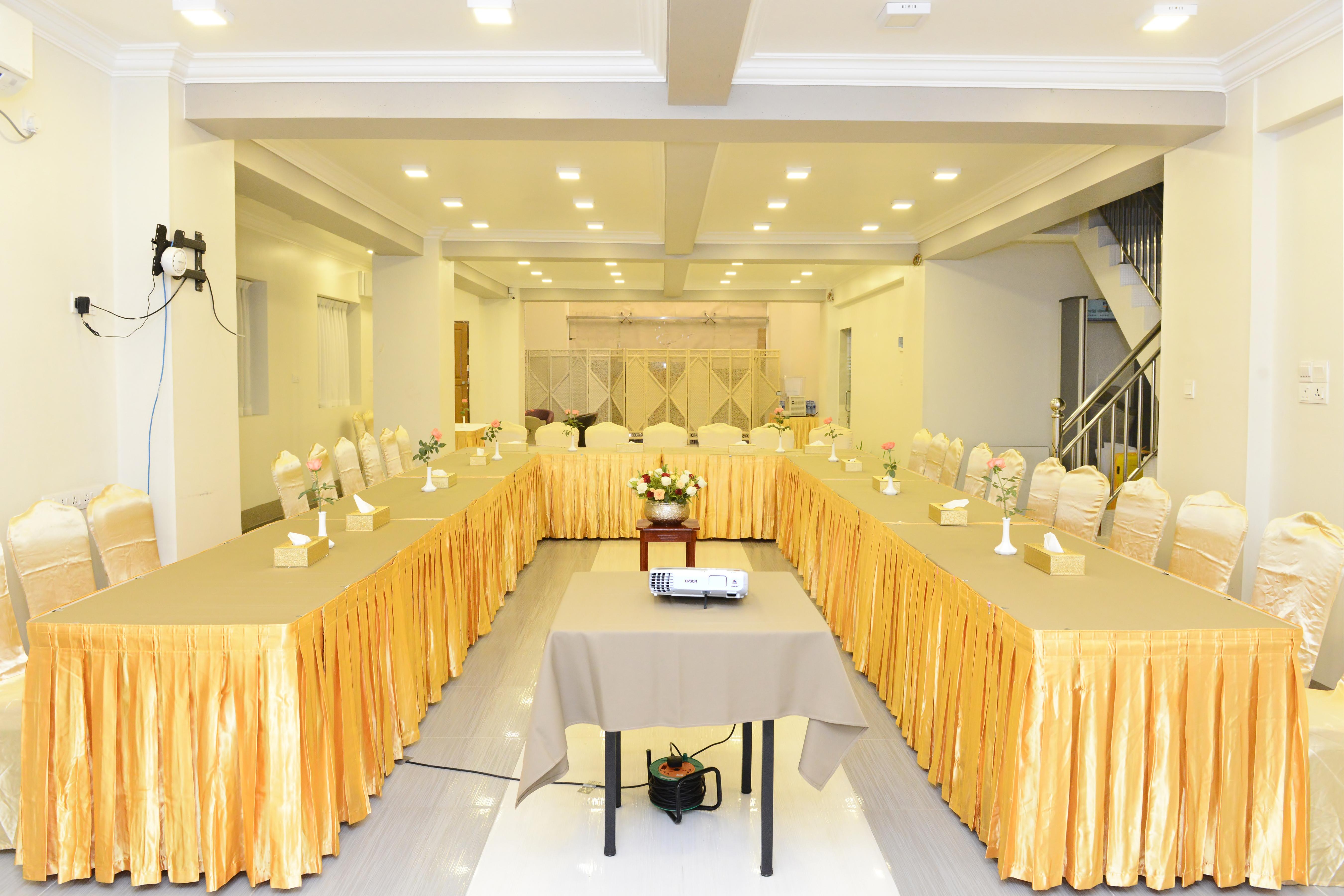 Hotel Grand United - Ahlone Branch Янгон Екстериор снимка