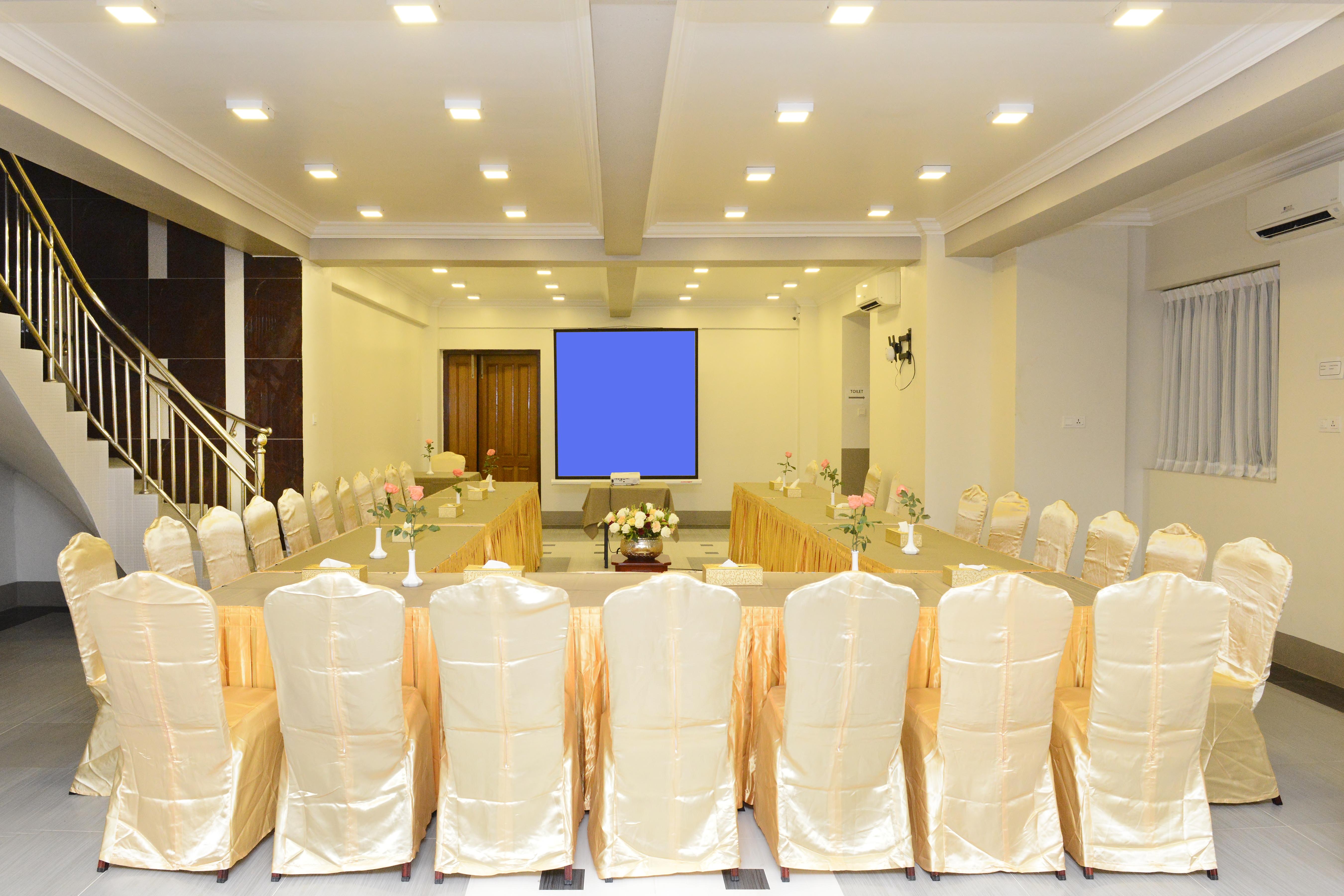 Hotel Grand United - Ahlone Branch Янгон Екстериор снимка