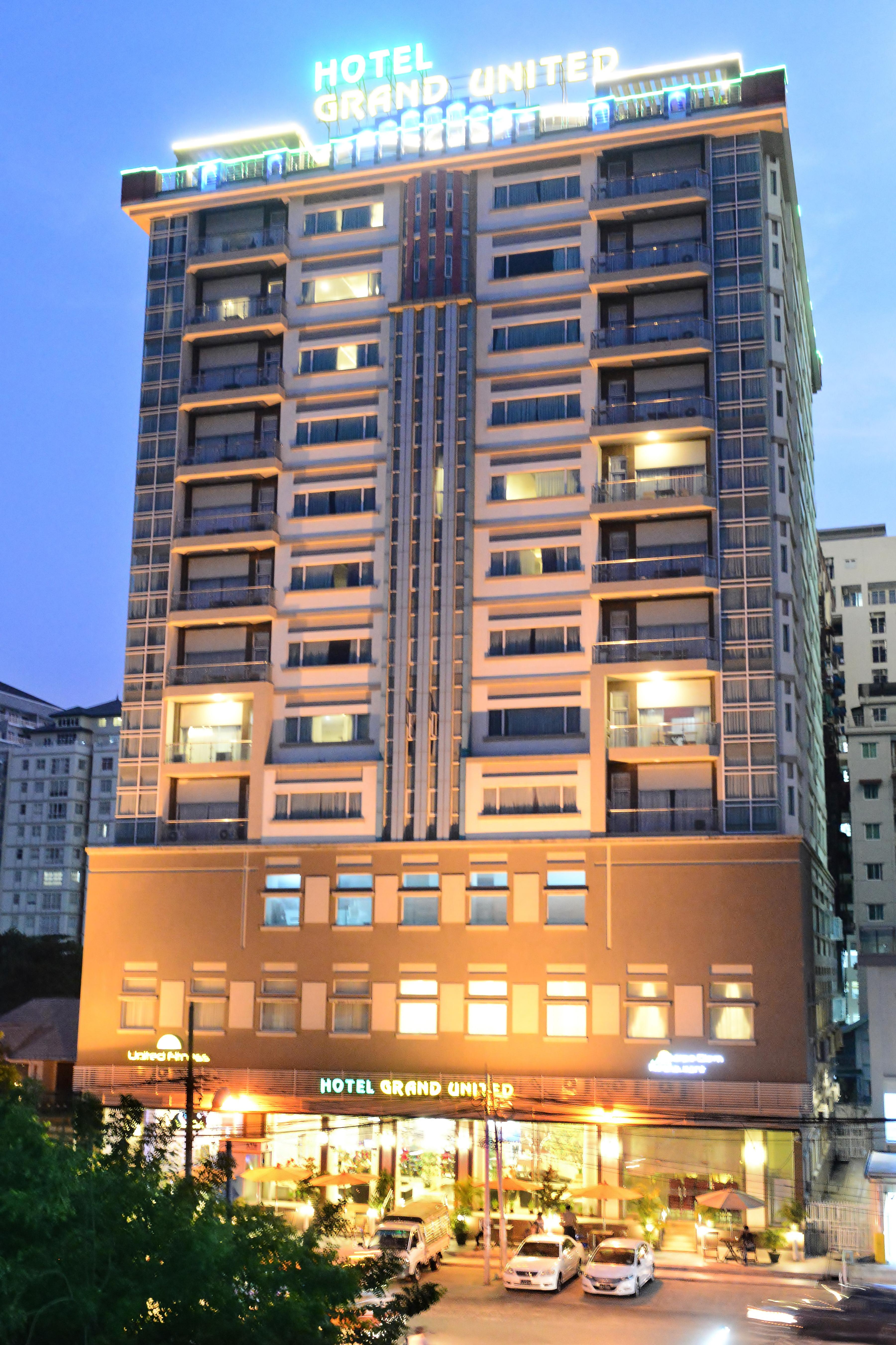 Hotel Grand United - Ahlone Branch Янгон Екстериор снимка